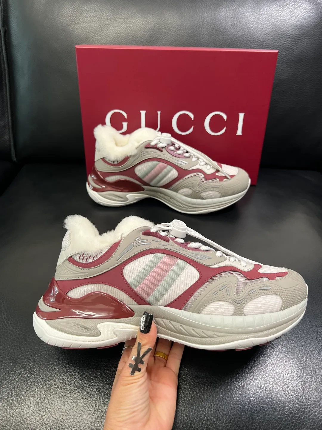 Men's shoes 💰980 Gucci high quality top crafts Gucci counter new original configuration, imported Italian cowhide fabric, imported wool lining cowhide pad, breathable and comfortable, sole: original factory special supply original sole super comfortable, original factory and single goods, welcome to compare, code number 39-44 (customized 38 45)